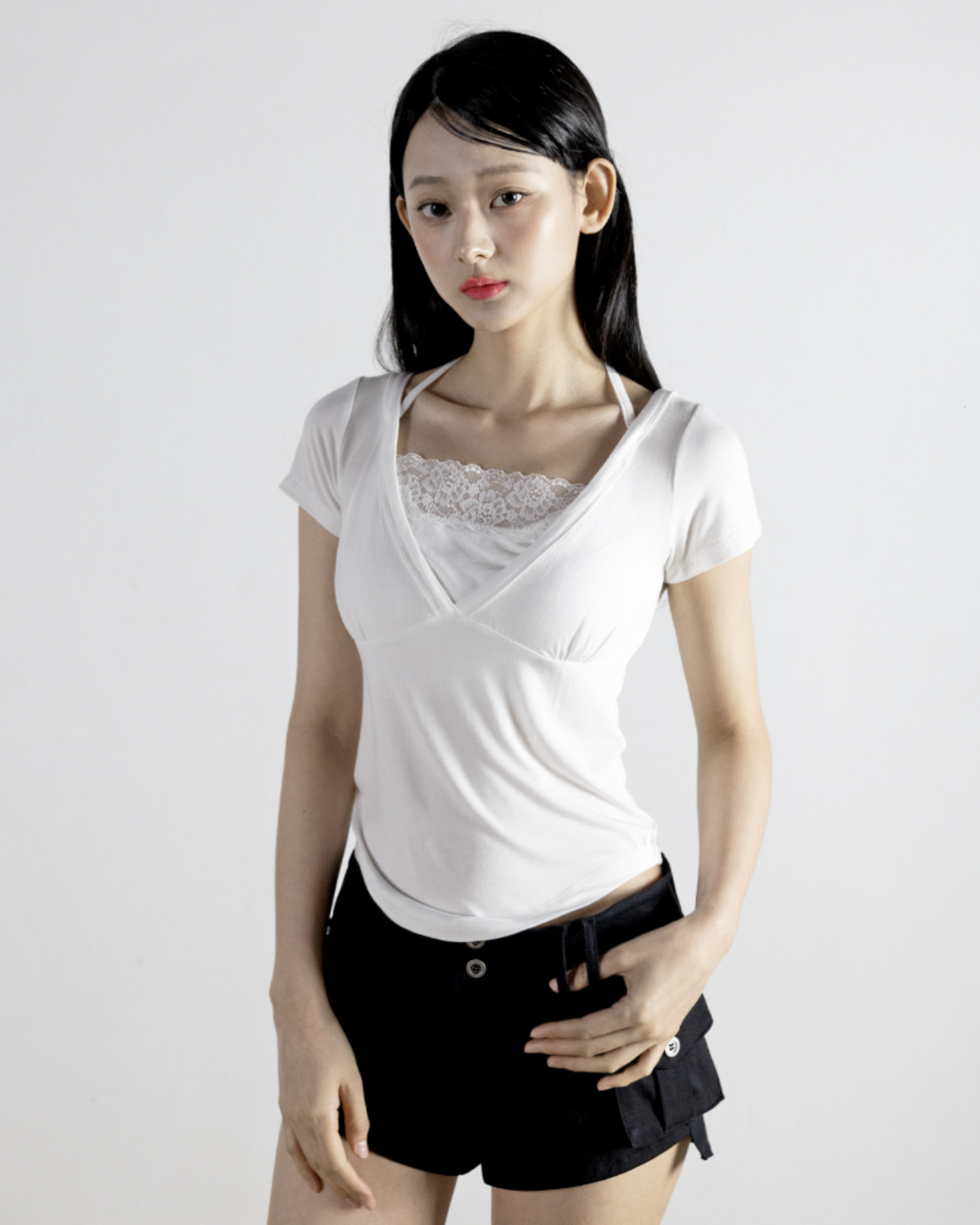 magoren-seoul-fw-26-lace-halter-neck-top-white-white-s