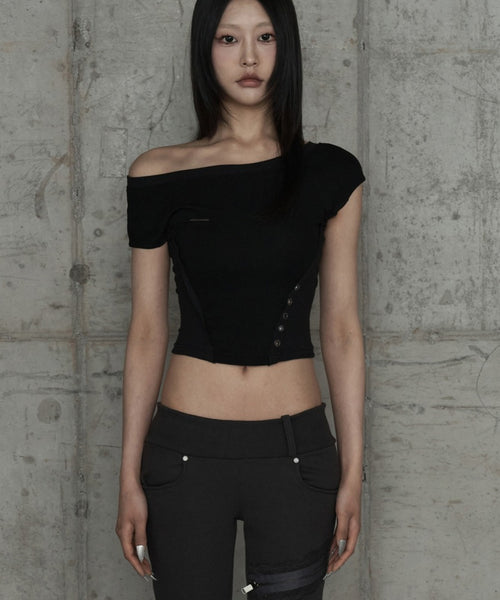 etre-au-sommet-ss-26-pigment-damage-panel-short-top-black-black-s