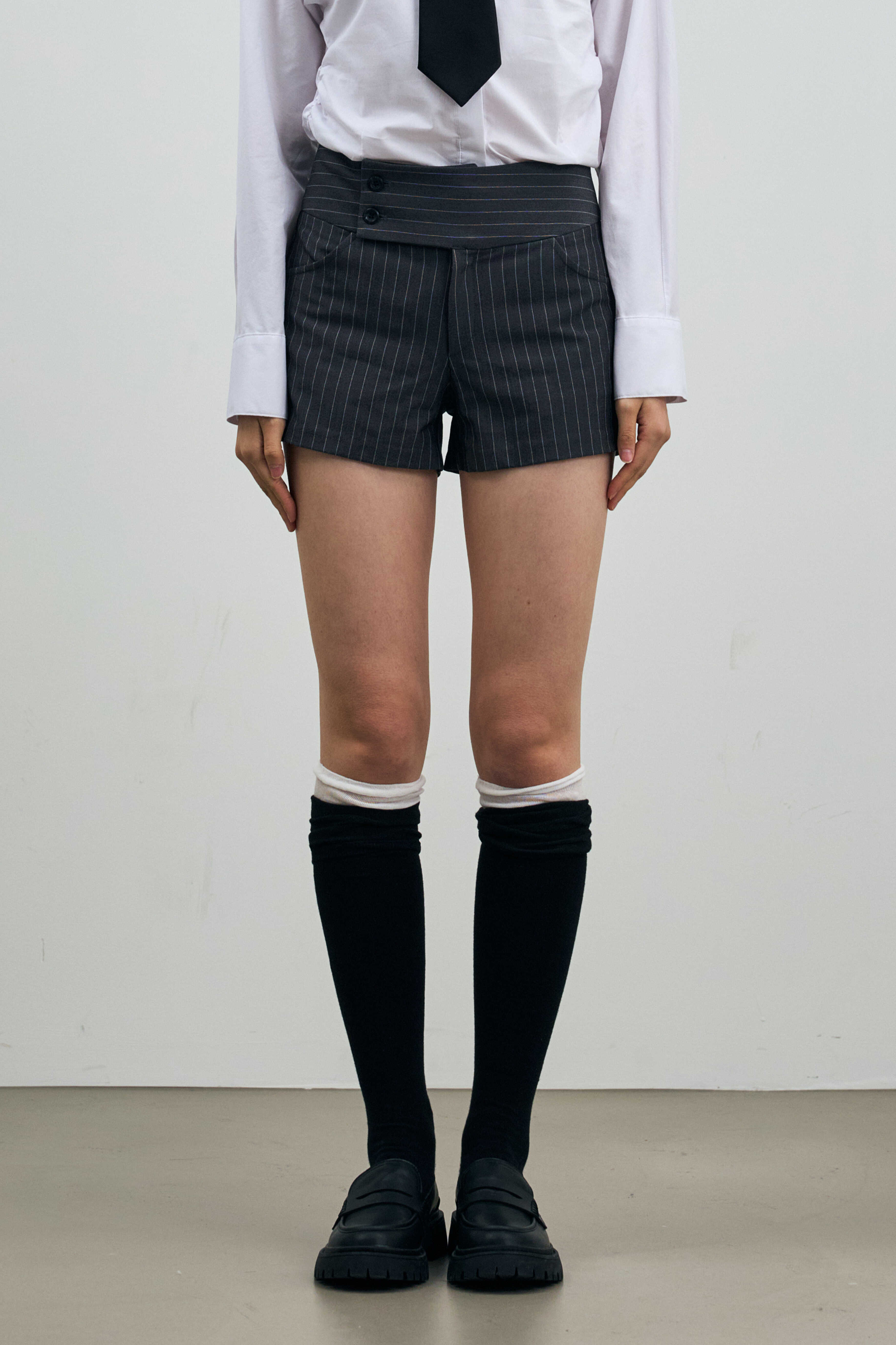 ari-ss-26-avel-pinstripe-micro-pants-charcoal-charcoal-s