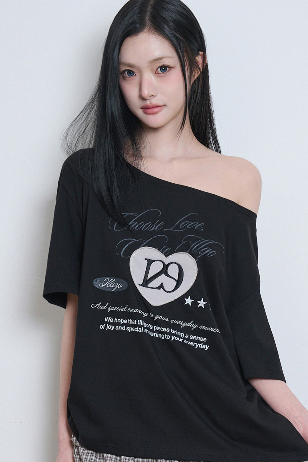 illigo-ss-26-129-heart-letter-off-shoulder-t-shirt-black-black-s