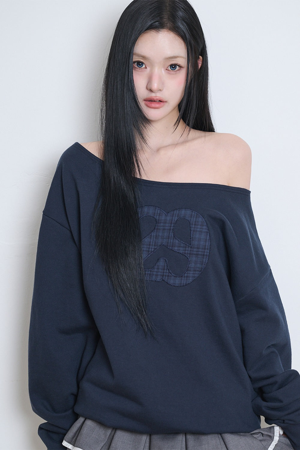 illigo-ss-26-129-logo-patch-boat-neck-sweatshirt-navy-navy-s