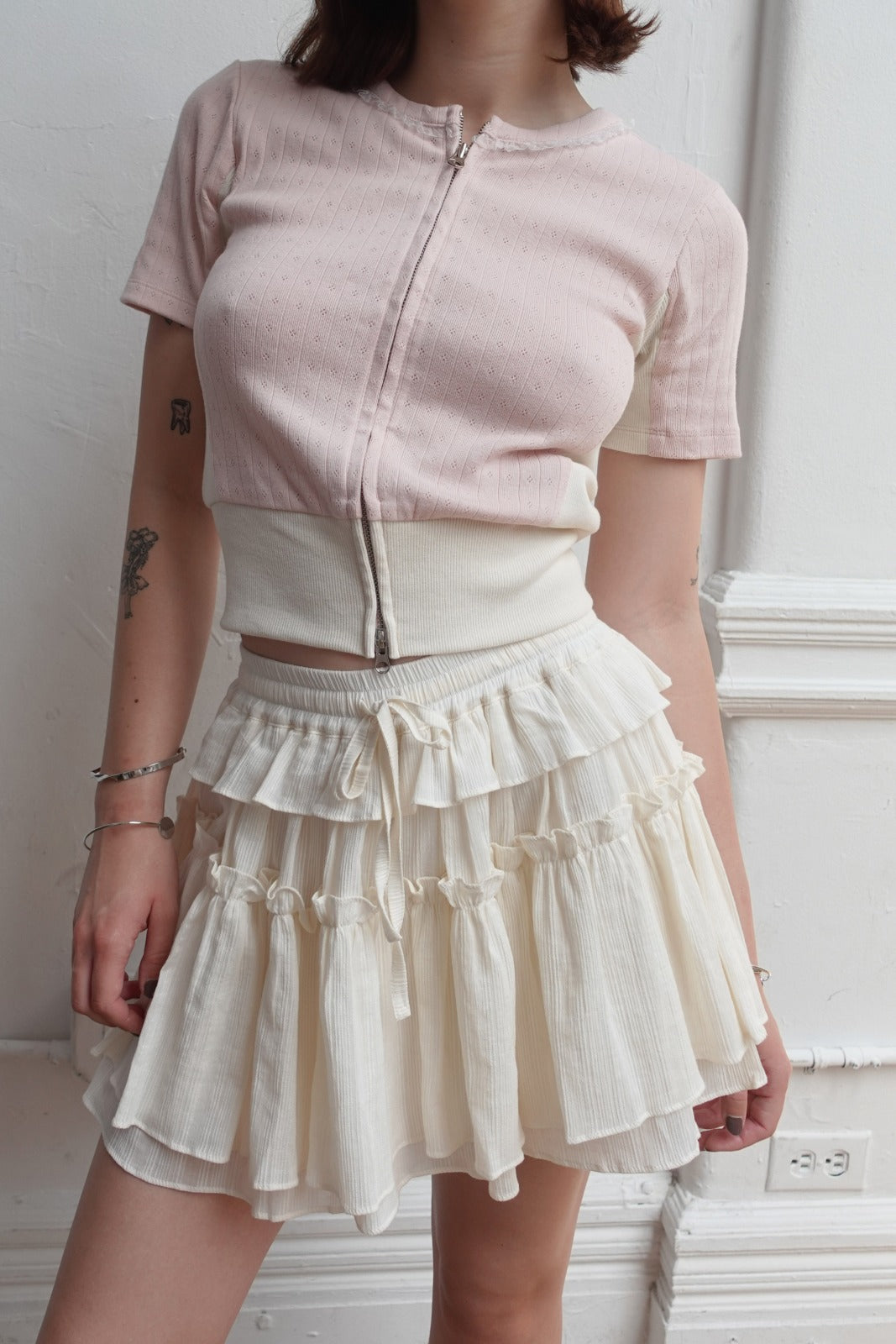 popsiz-ss-25-layered-ruffle-skort-25ss-ver-creme-creme-s