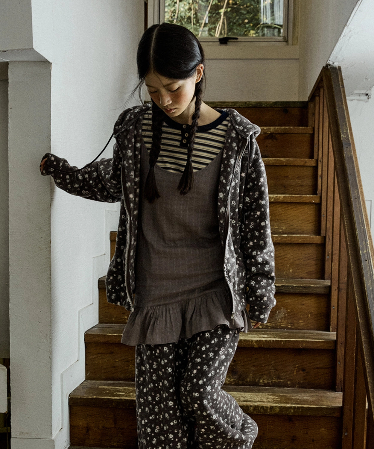 hokuspokus-fw-25-pure-frill-bustier-grey-grey-s