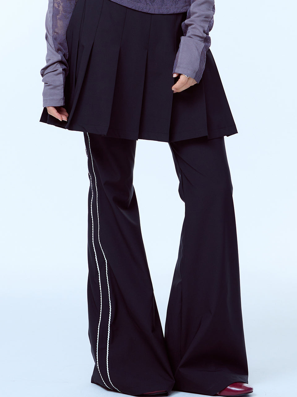 luv-is-true-fw-24-pa-pleated-skirt-pantsblack