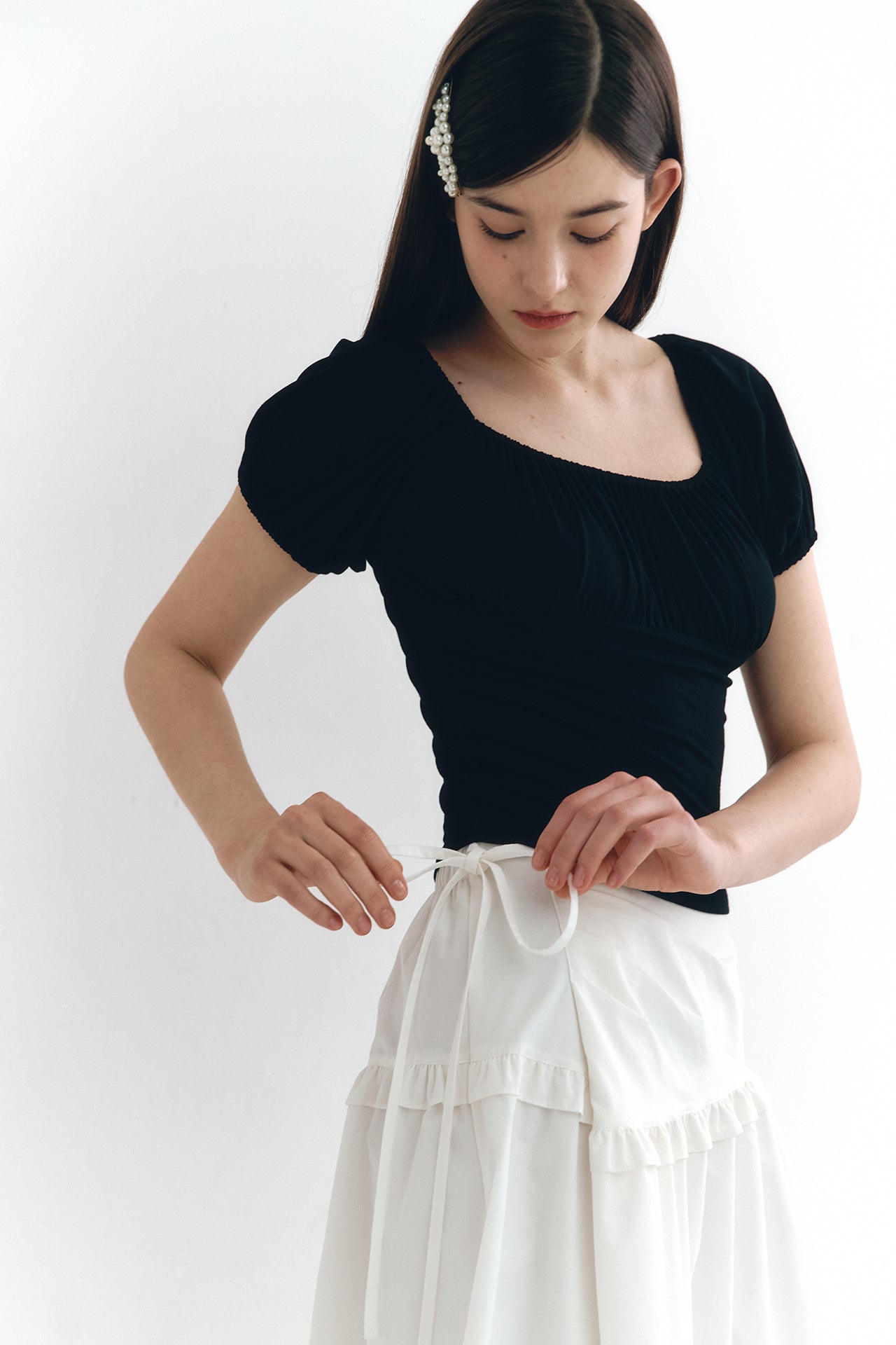 moilly-ss-25-shirring-square-neck-top-black