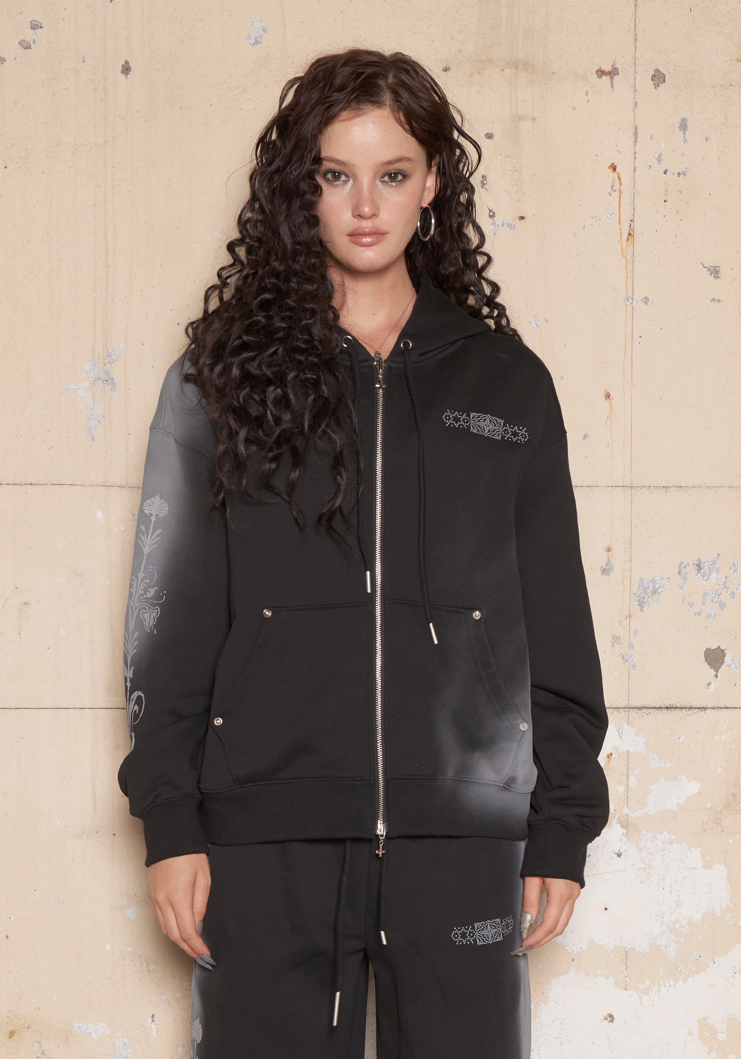hillda-fw-25-smog-motif-zip-up-hoodie-black-black-s