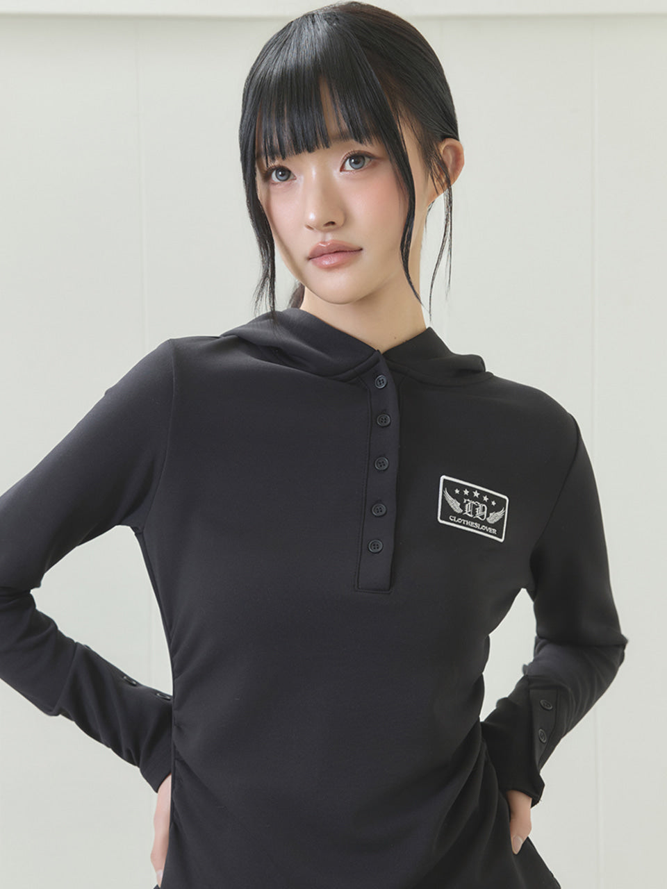 luv-is-true-ss-26-el-patch-hood-t-shirt-black-black-s
