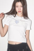 illigo-ss-25-rose-check-heart-fitted-tshirt-white-blue