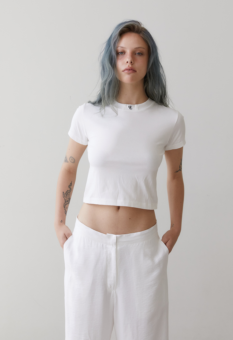revoirsis-ss-26-needlework-crop-t-shirt-white-white-s