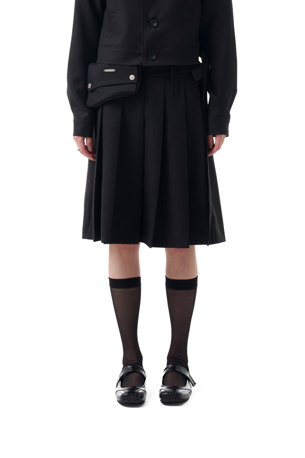 iugamakaras-ss-25-belted-bag-pleats-midi-skirt-black-black-s