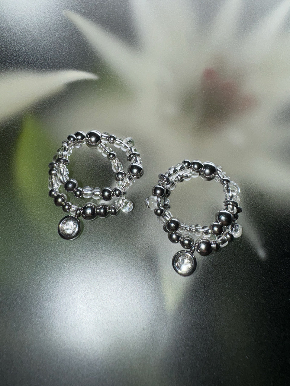 dazzling-club-seasonless-saturn-ring