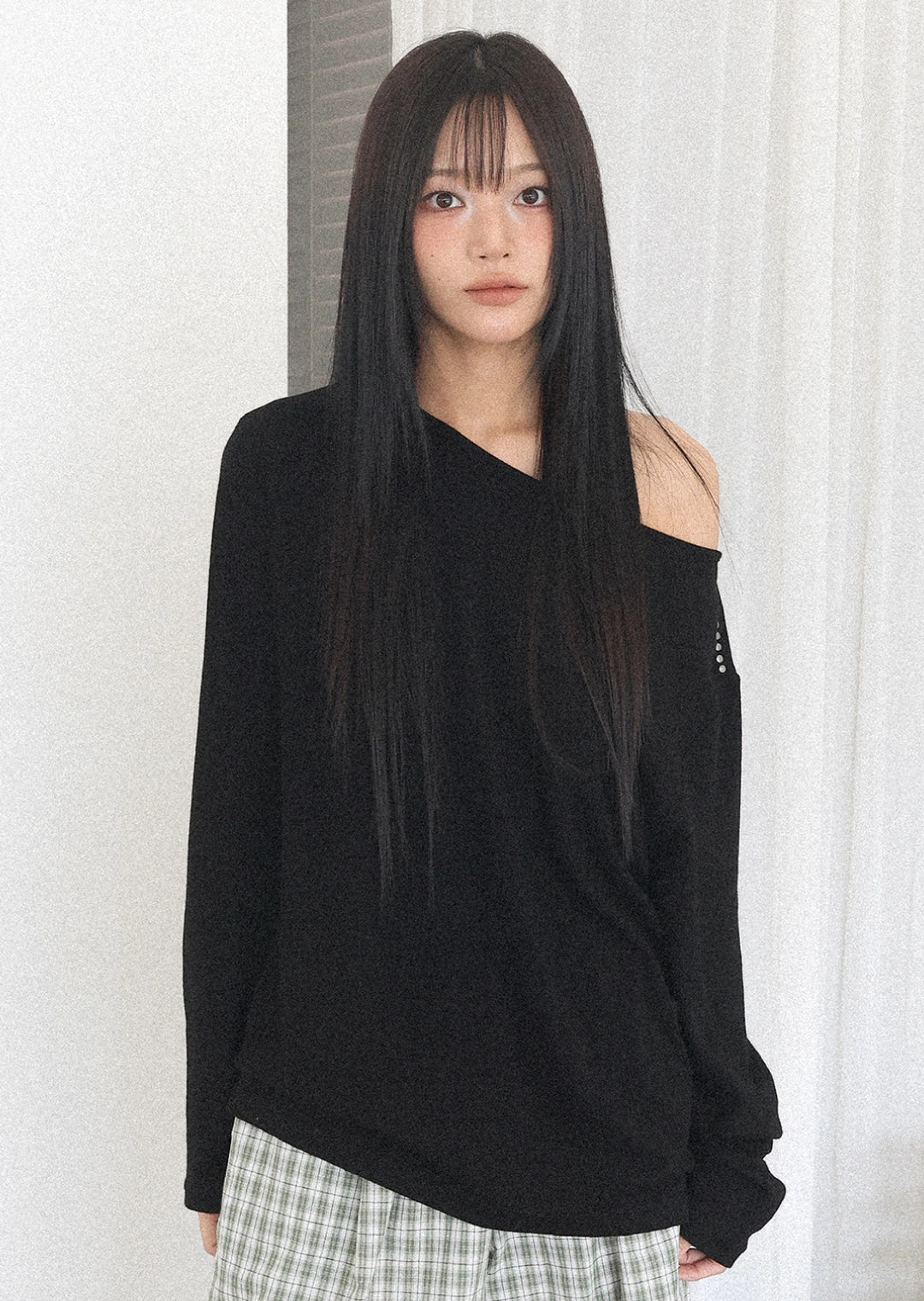 vaca-fw-25-black-stud-tencel-wool-blend-knit-tee-black-s