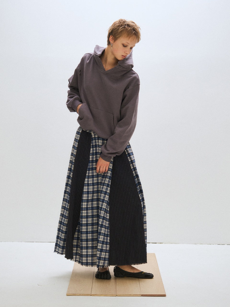 plzproject-fw-25-over-check-maxi-skirt-blue-blue-s