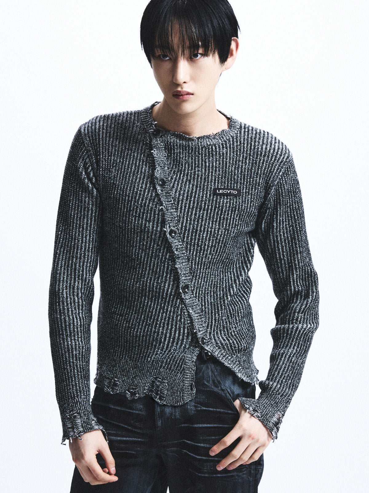 lecyto-ss-26-oblique-line-knit-cardigan-charcoal-charcoal-s