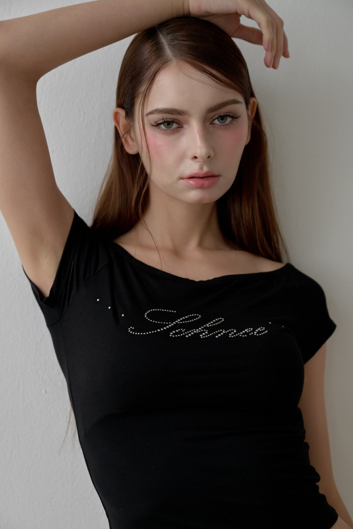 schnee-fw-25-schnee-logo-jewel-tee-black-one-off-shoulder-black-s