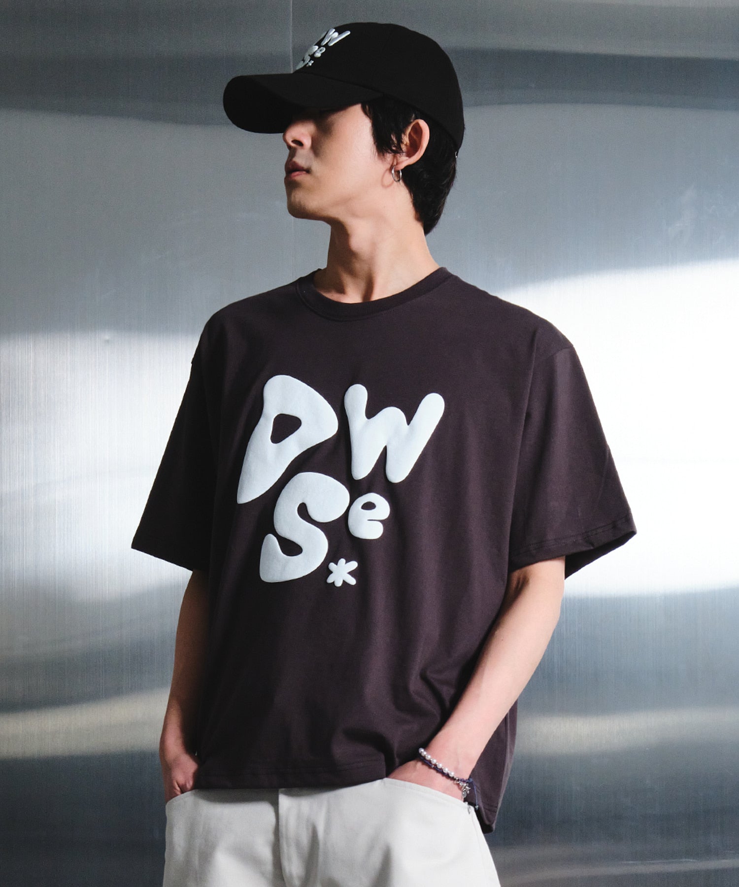 dwscompany-ss-25-round-logo-tshirt-(charcoal)
