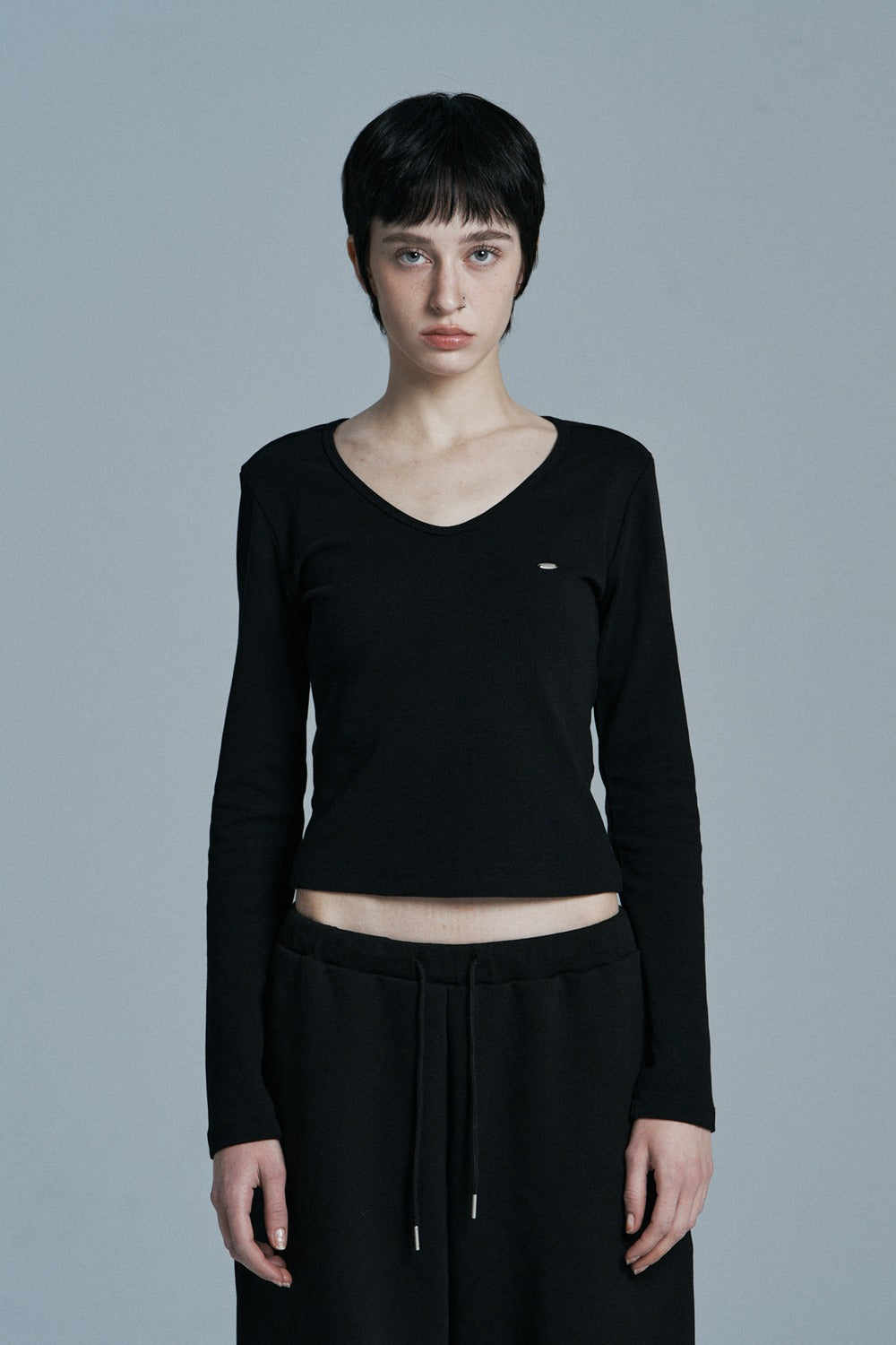 synerjyn-fw-25-day-v-neck-long-sleeve-black-black-s