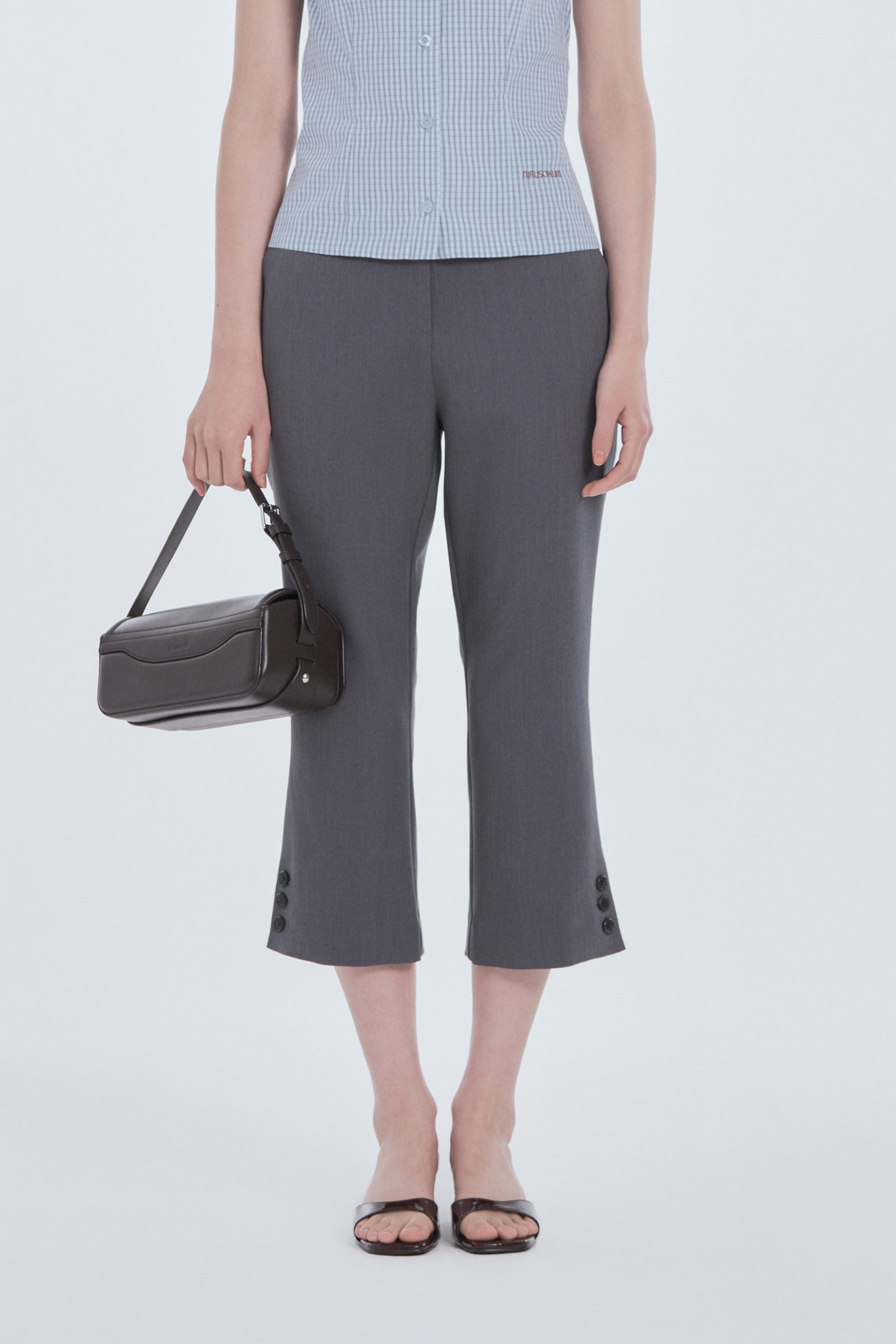 mausoleum-fw-26-emma-side-slit-button-capri-pants-gray-gray-s