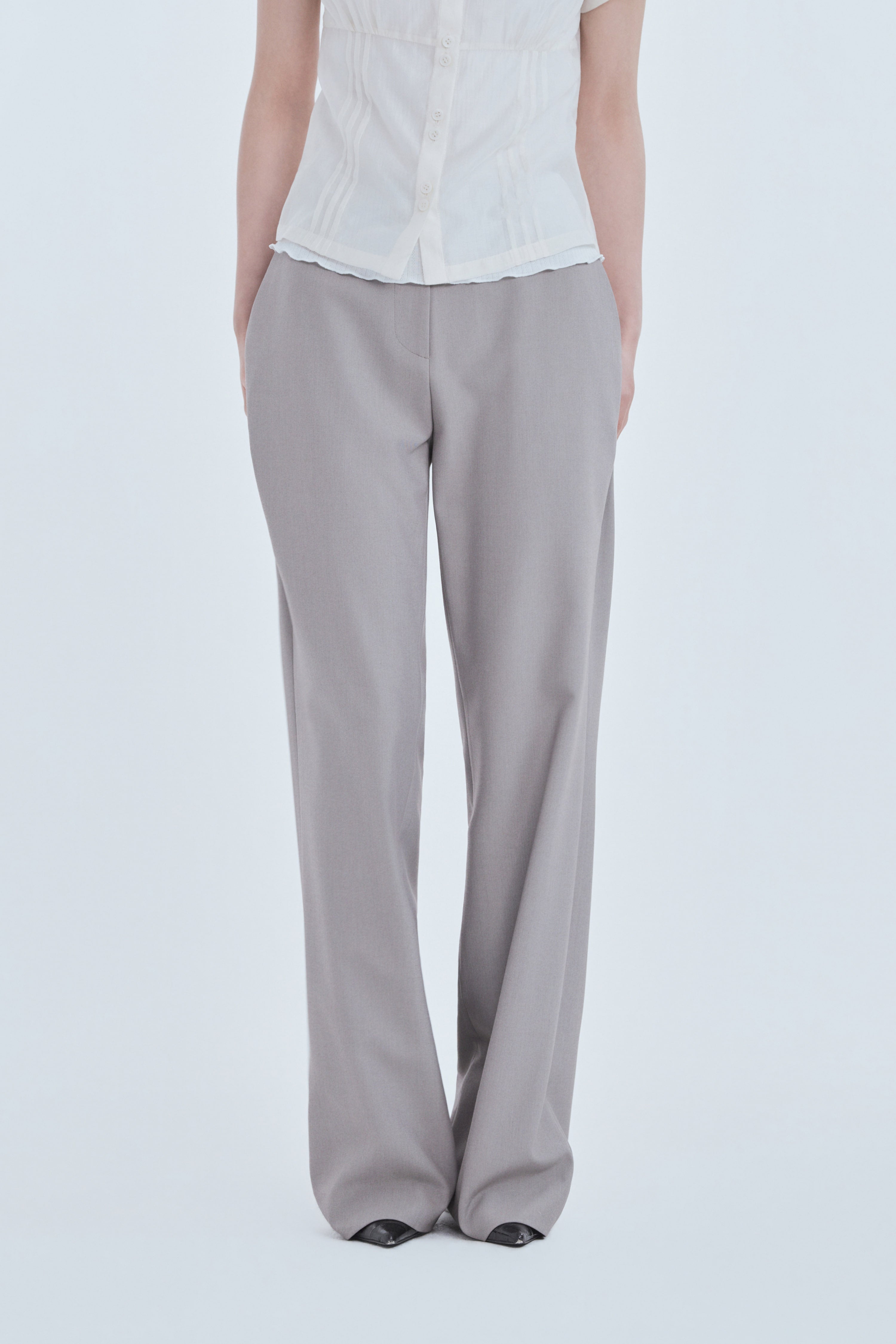 mausoleum-fw-26-emma-straight-fit-slacks-beige-beige-s