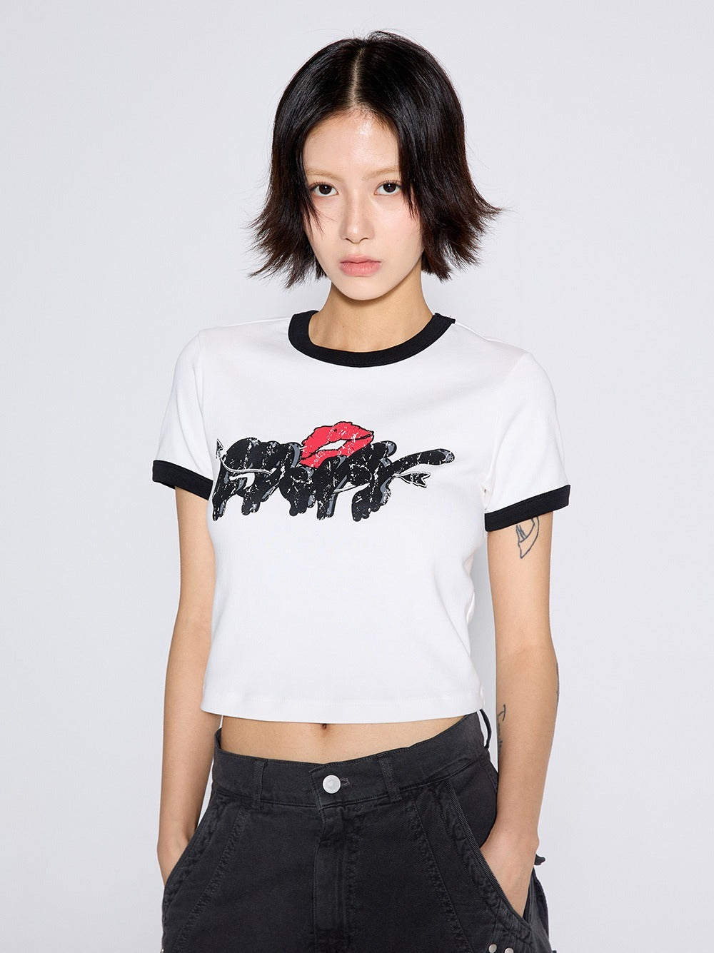 call-out-new-year-fw-25-cony-logo-ringer-t-black-black-s