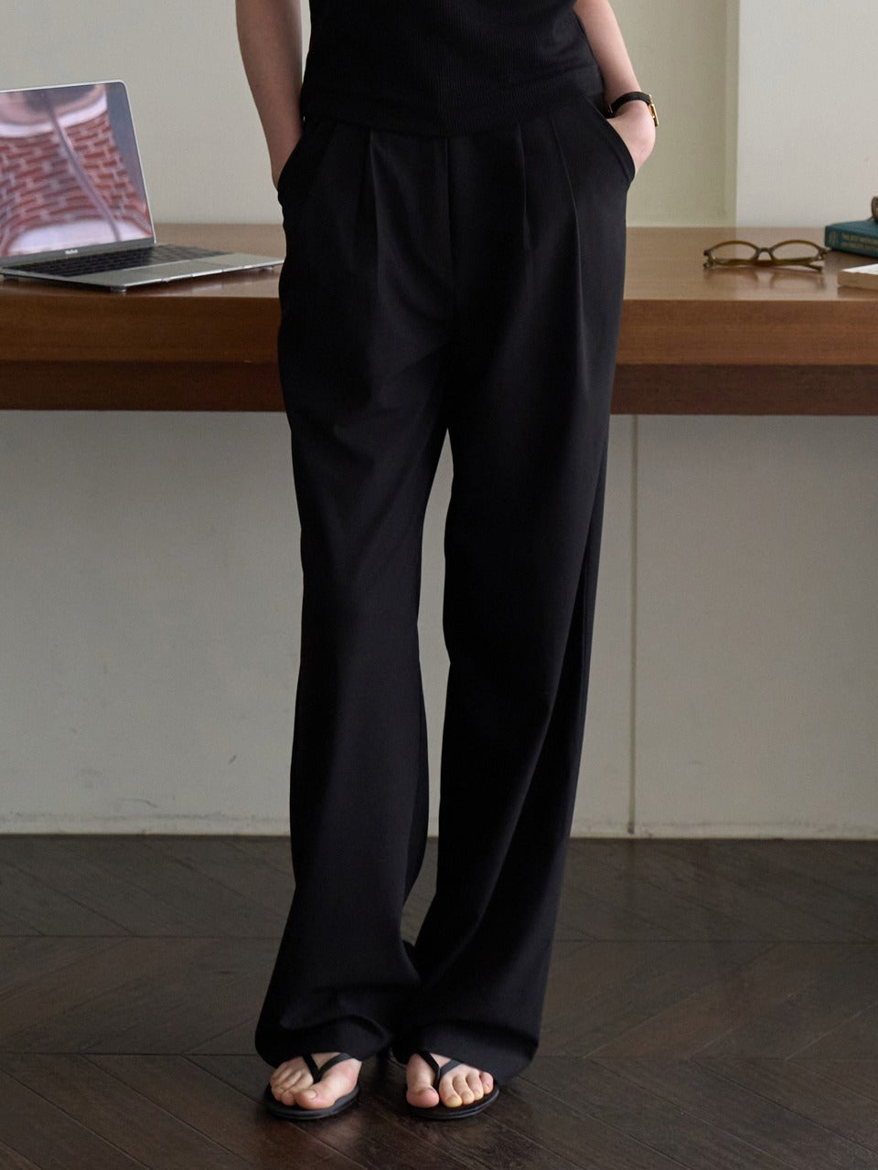 joorti-ss-25-soft-slacks-black-j1754