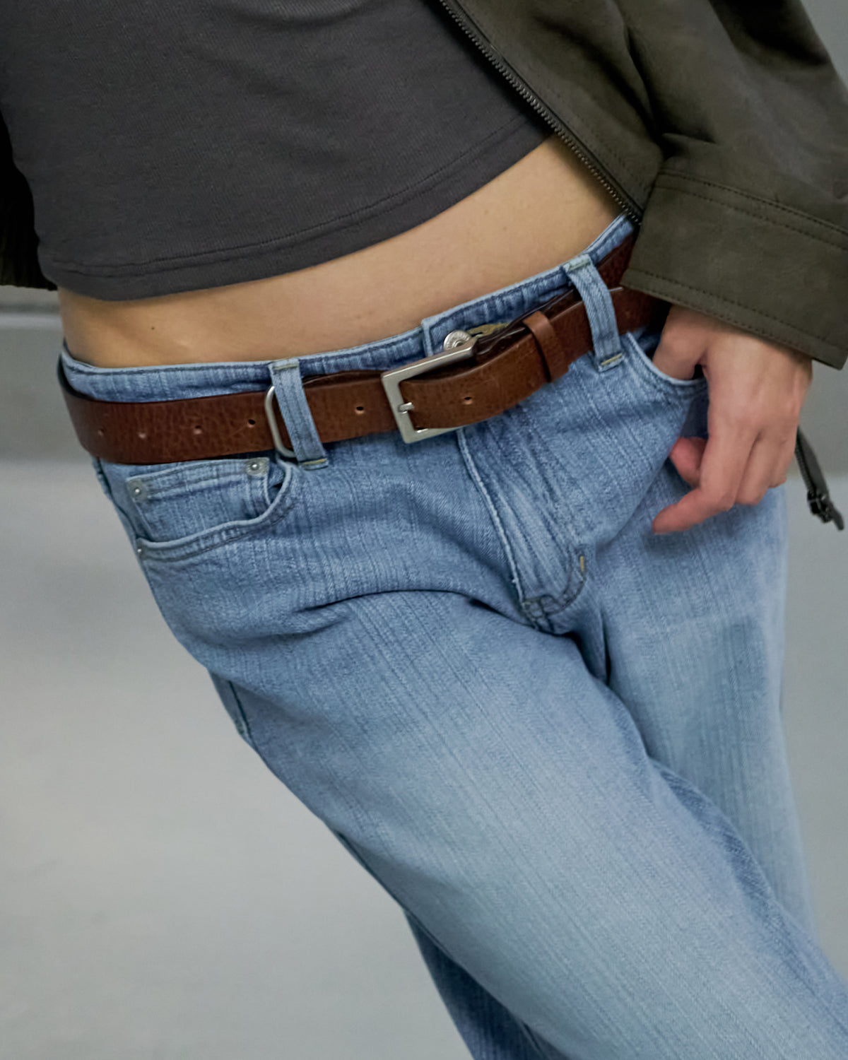 ordes-fw-26-oval-ring-leather-belt-navy-s