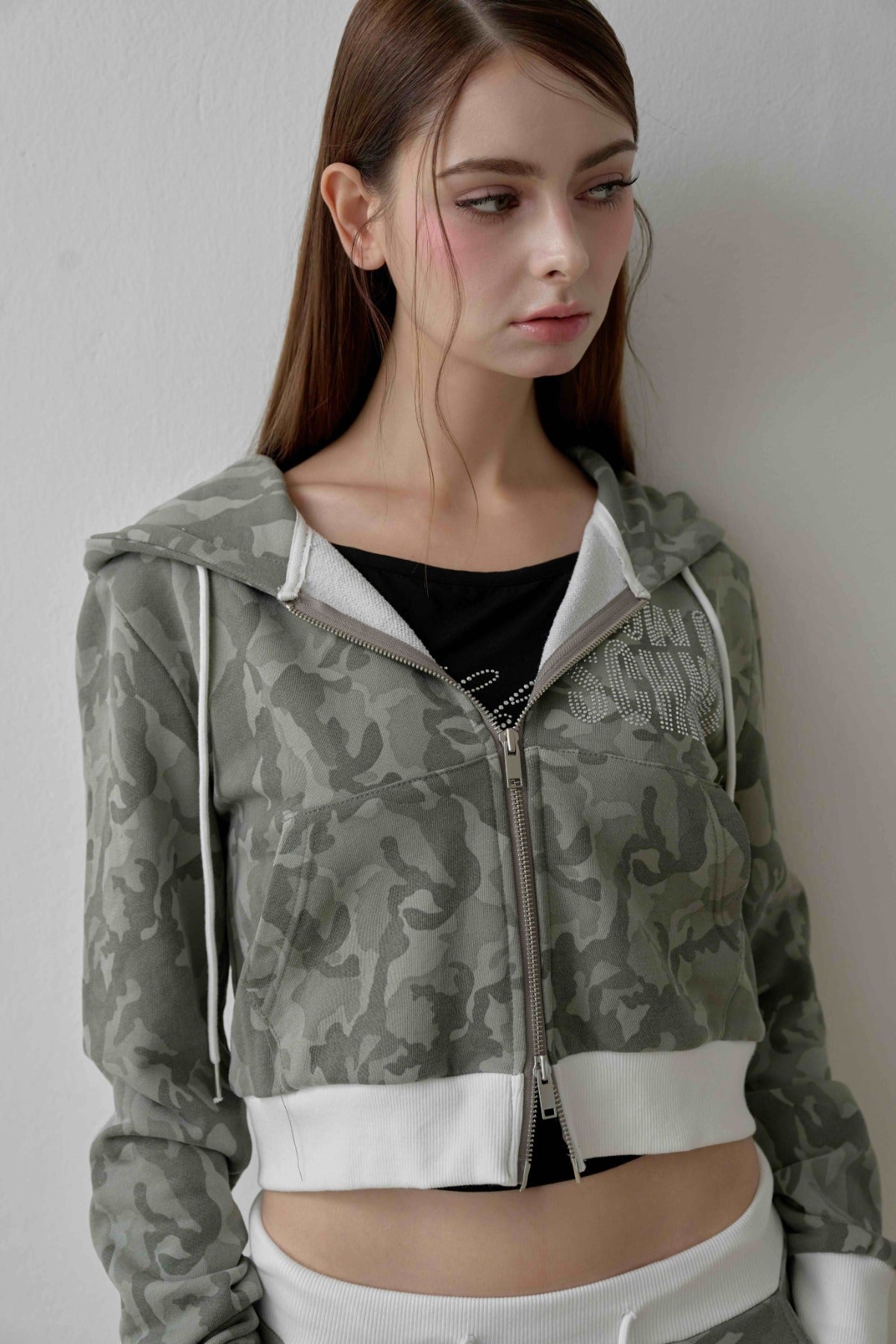 schnee-fw-25-baby-camo-hood-zip-up-khaki-bebe-khaki-bebe-s