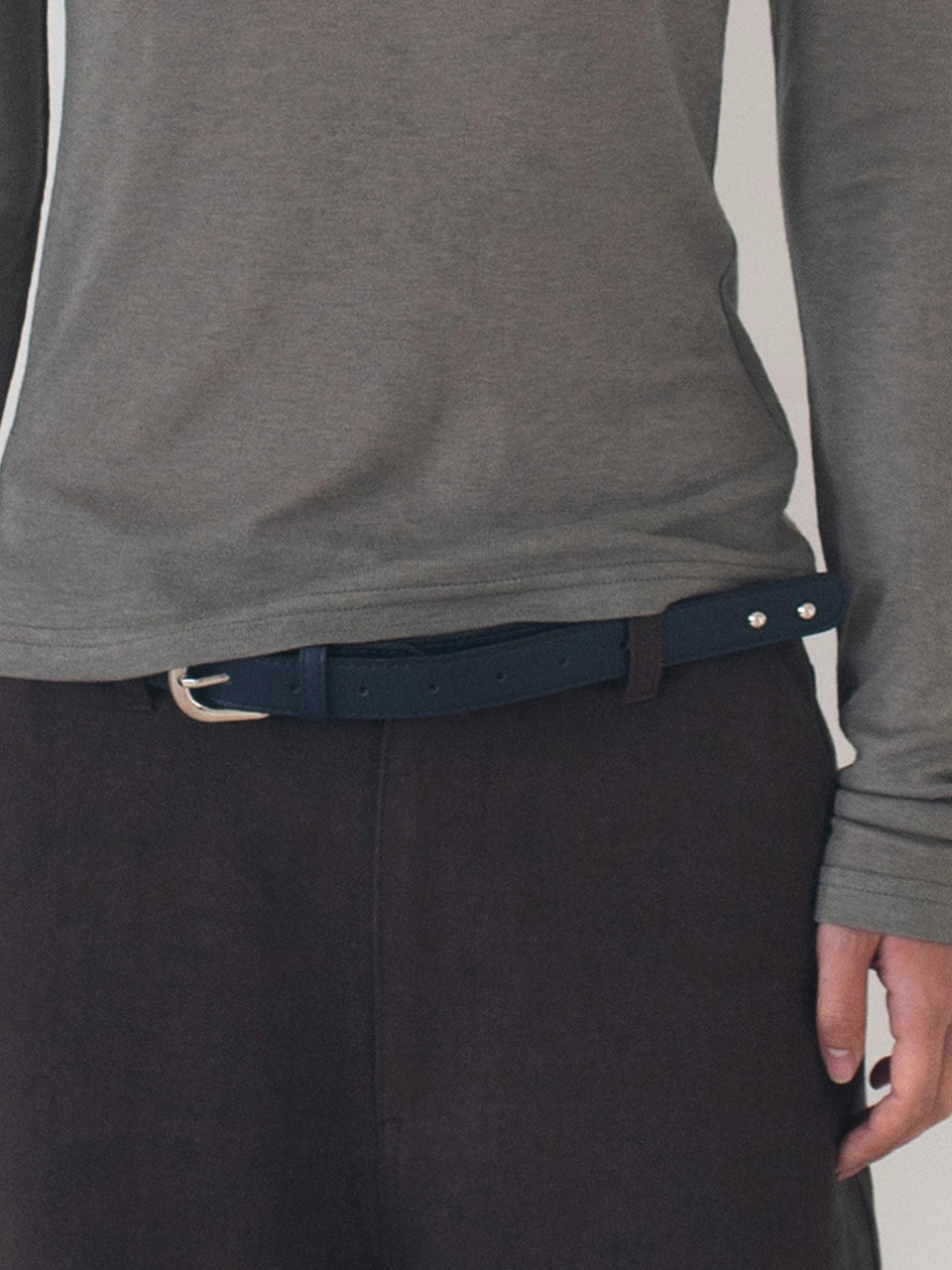 onska-fw-25-stud-low-waist-belt-navy-navy-s