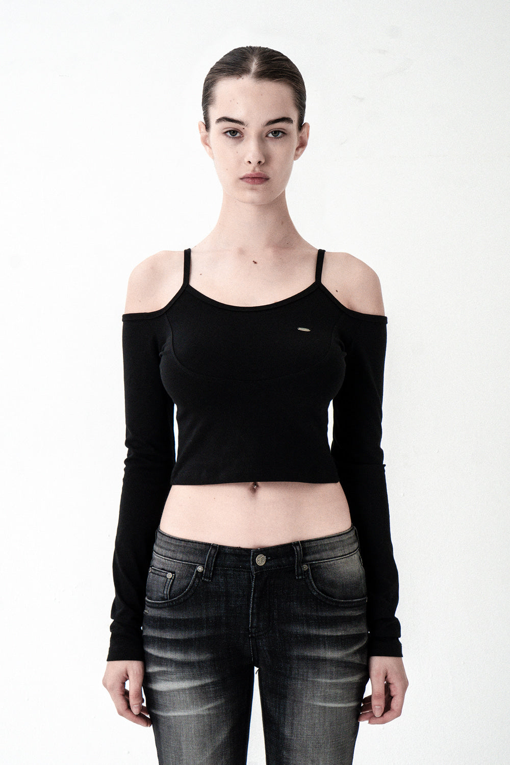 synerjyn-fw-25-shoulder-slit-long-sleeve-black-black-s