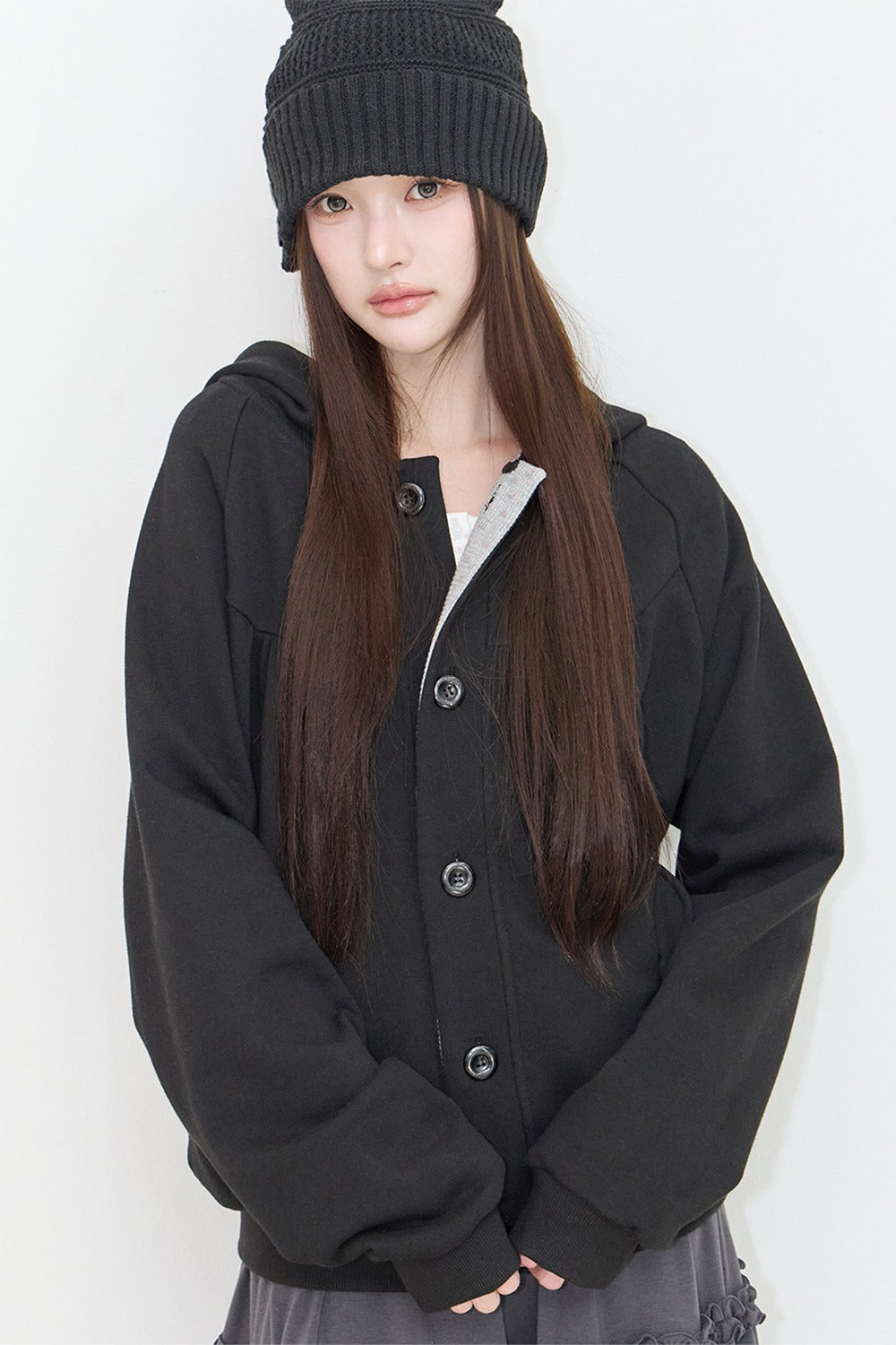 illigo-fw-26-contrast-button-hooded-jacket-black-black-s