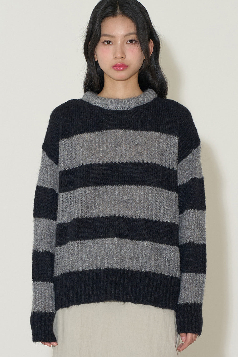 illigo-fw-24-basic-striped-knitwear-gray