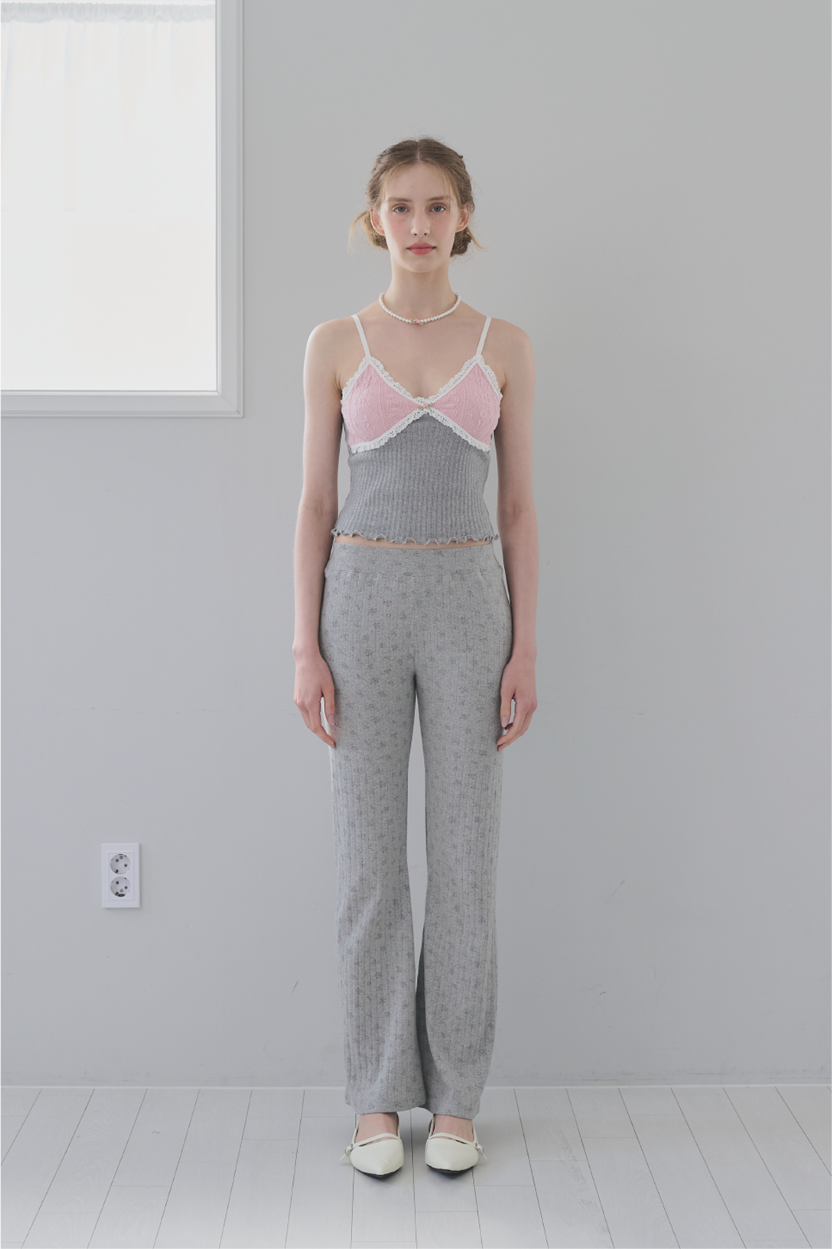 schnee-fw-25-flower-bootcut-pants-gray-gray-s