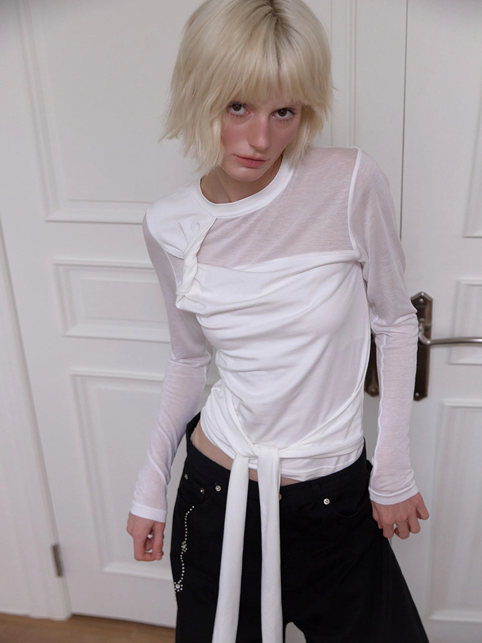 meenderi-fw-25-twist-sheer-tied-top-white-white-s