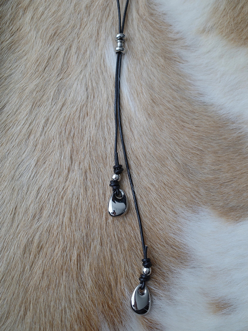 dazzling-club-fw-25-metalic-rain-necklace-black-s