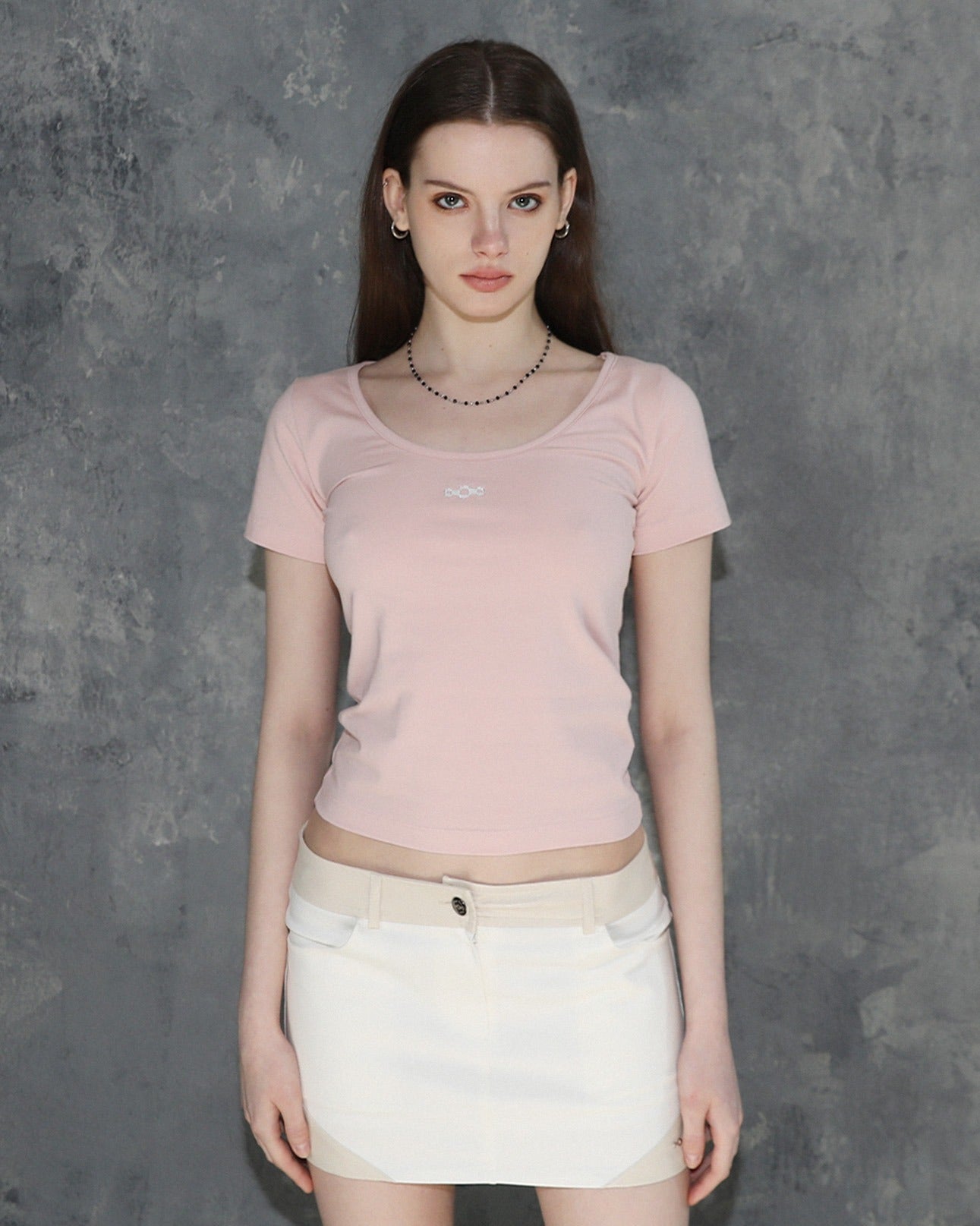 magoren-seoul-ss-26-triclipse-embroidered-u-neck-t-shirt-pale-pink-pale-pink-s