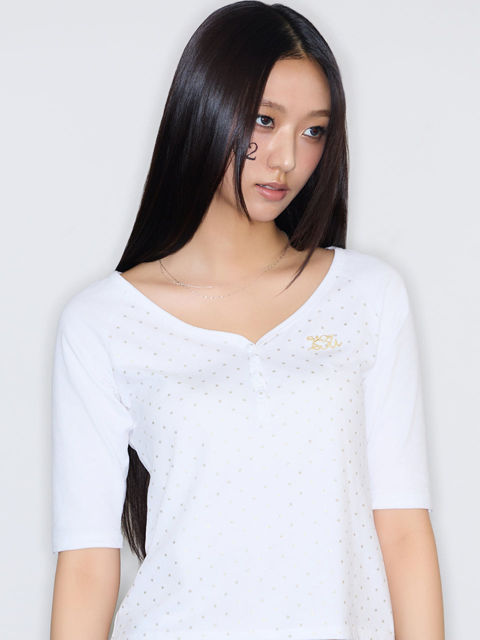 luv-is-true-ss-25-e-basic-half-dot-sleeve-tee-white-white-s