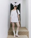 [WHISFAIRY] Muse One-Shoulder Tee (WHITE)