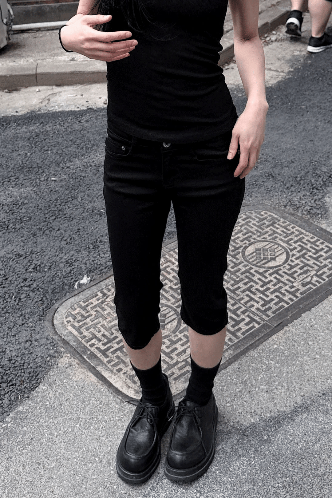 woohwa-ss-26-cotton-slim-capri-pants-black-s