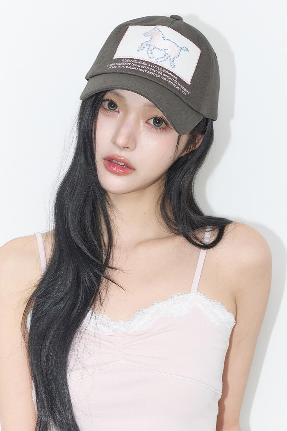 illigo-ss-26-pony-patch-ball-cap-charcoal-charcoal-s