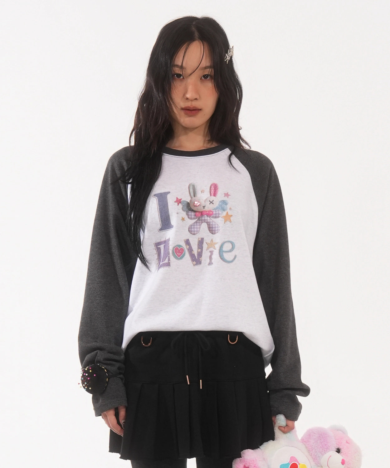 fanyoung-fw-25-i-love-lovie-raglan-t-white-charcoal-white-charcoal-s