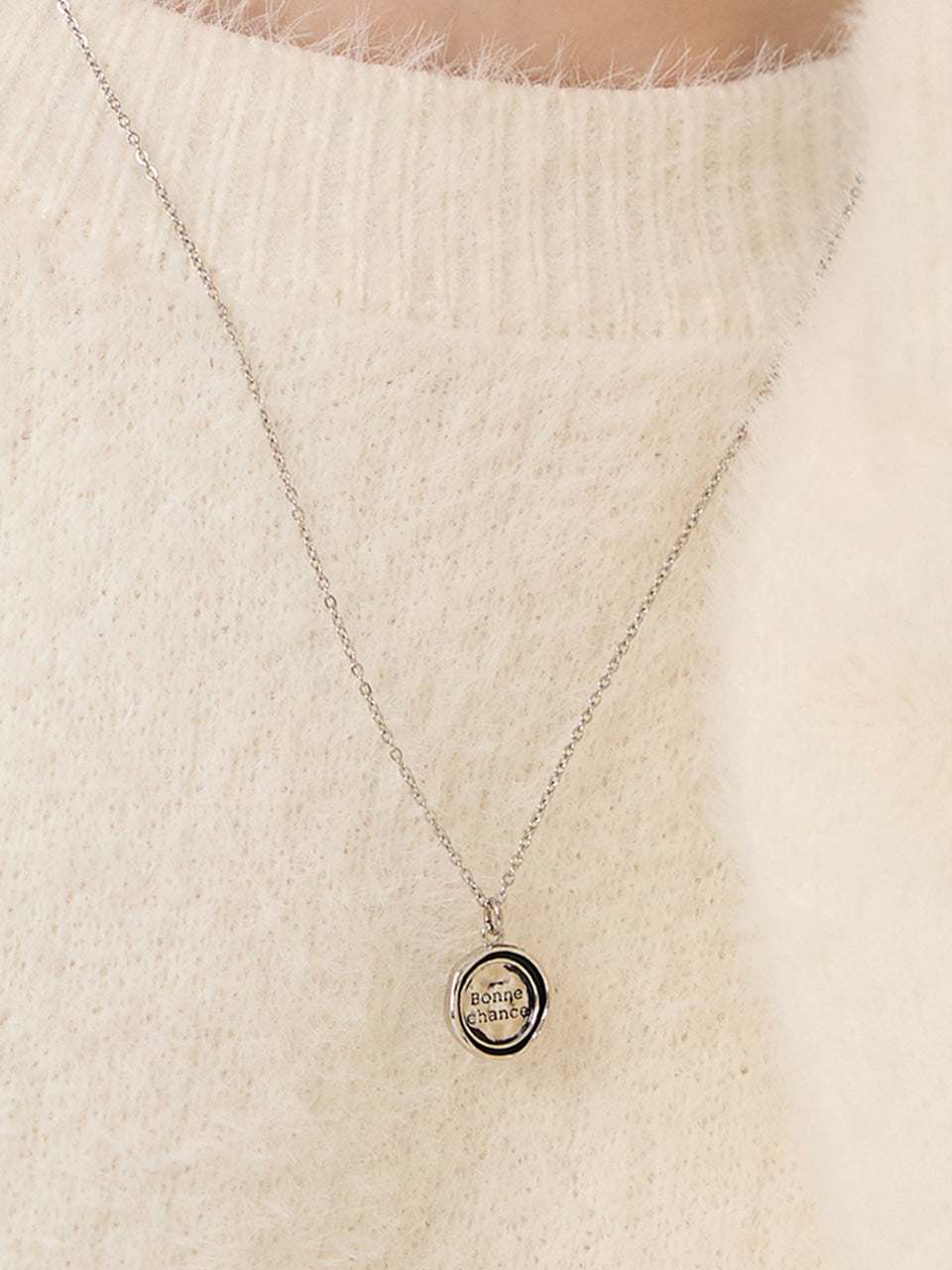 lombrillant-fw-25-bonne-chance-luck-necklace-silver-s