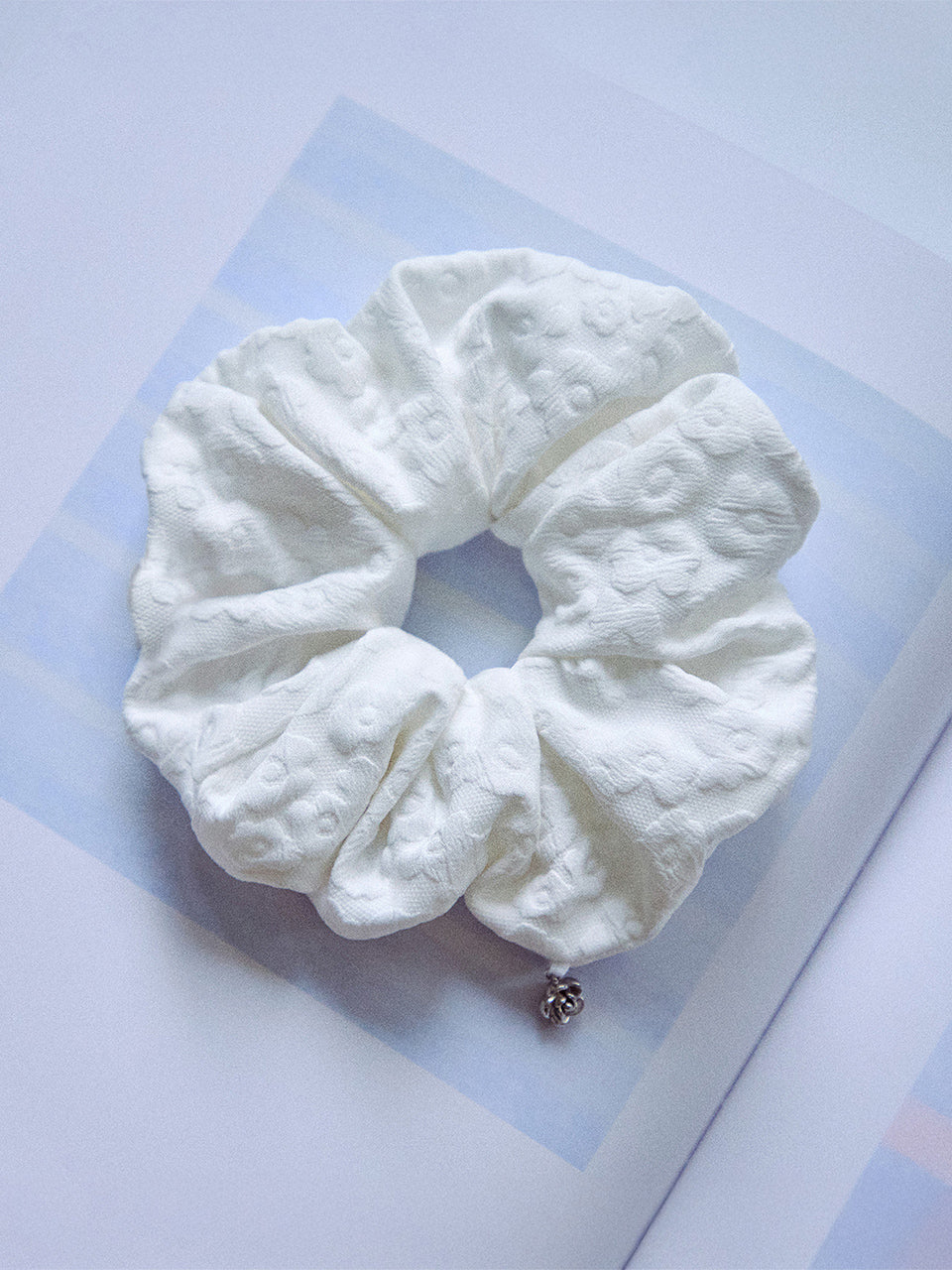 gocori-ss-26-flora-scrunchie-white-white-s