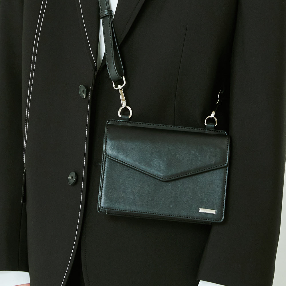 ssy-fw-26-width-square-leather-minimal-bag-black-black-s
