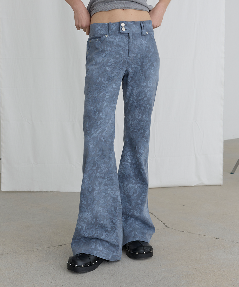 ordes-ss-25-merry-floral-flare-pants-blue