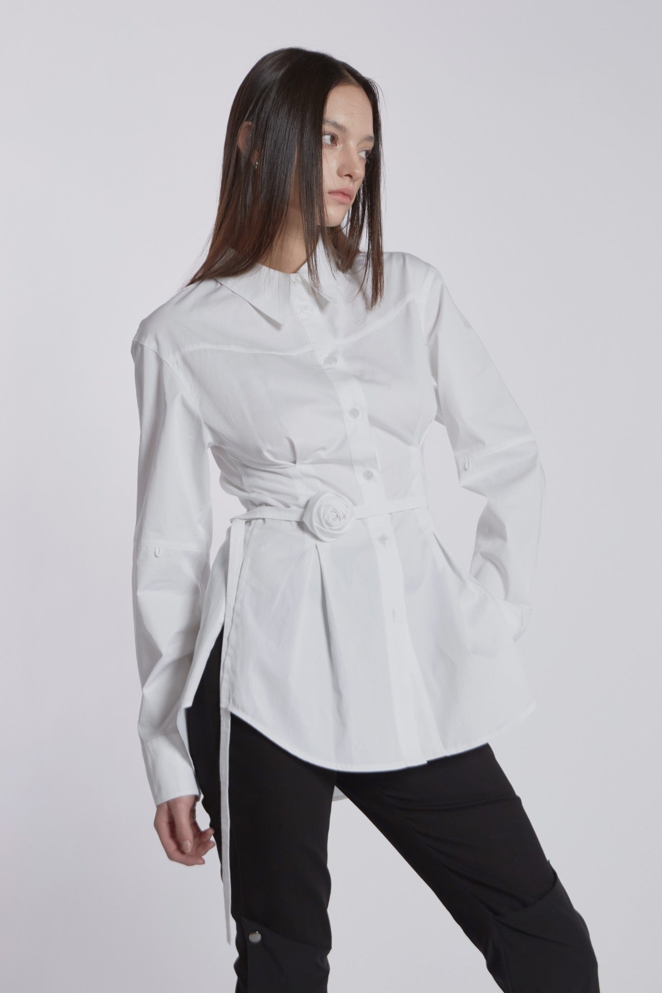 jinjuse-ss-26-pintuck-rose-belt-shirt-white-white-s