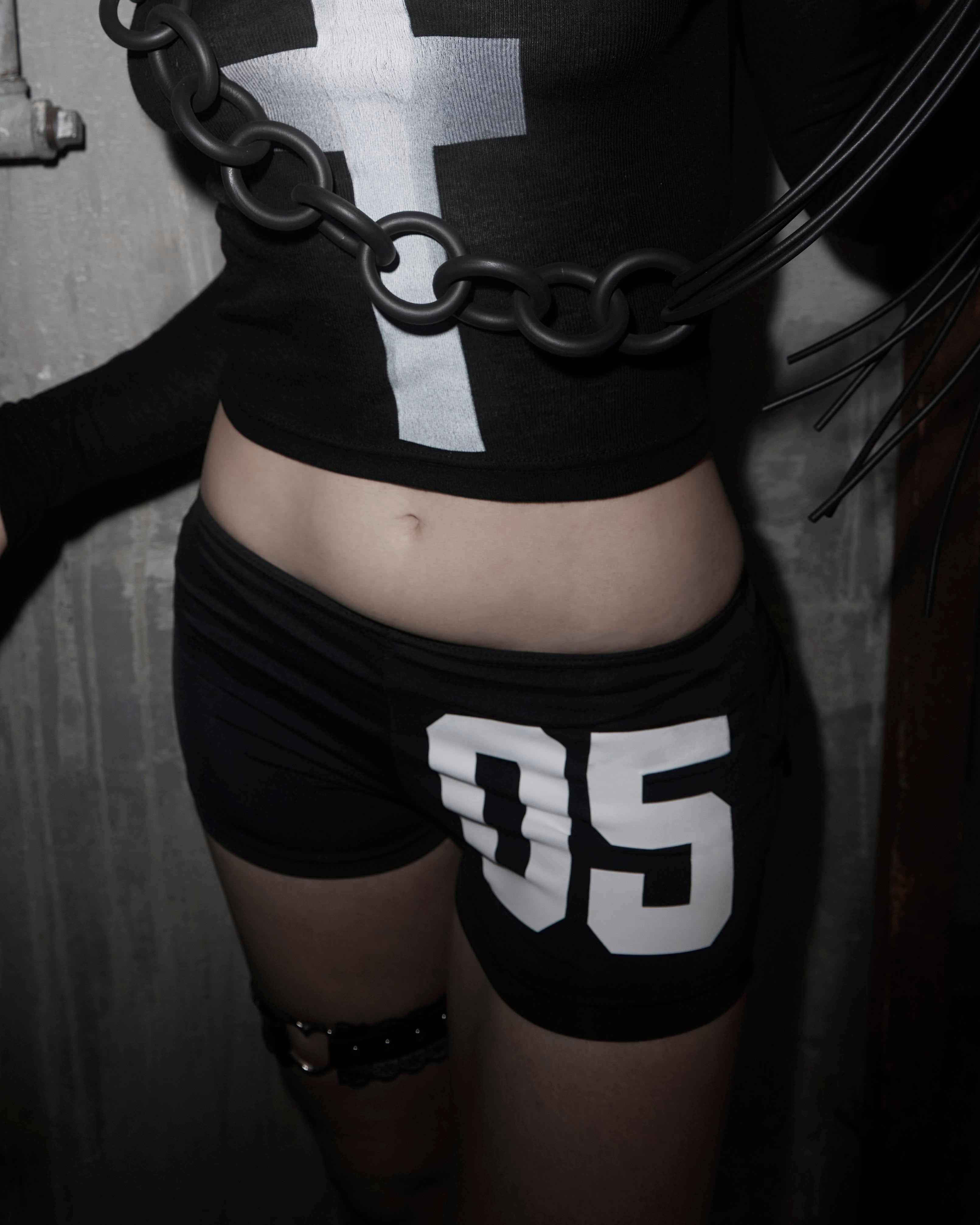 saucy-ss-25-05-frill-shorts-(black)