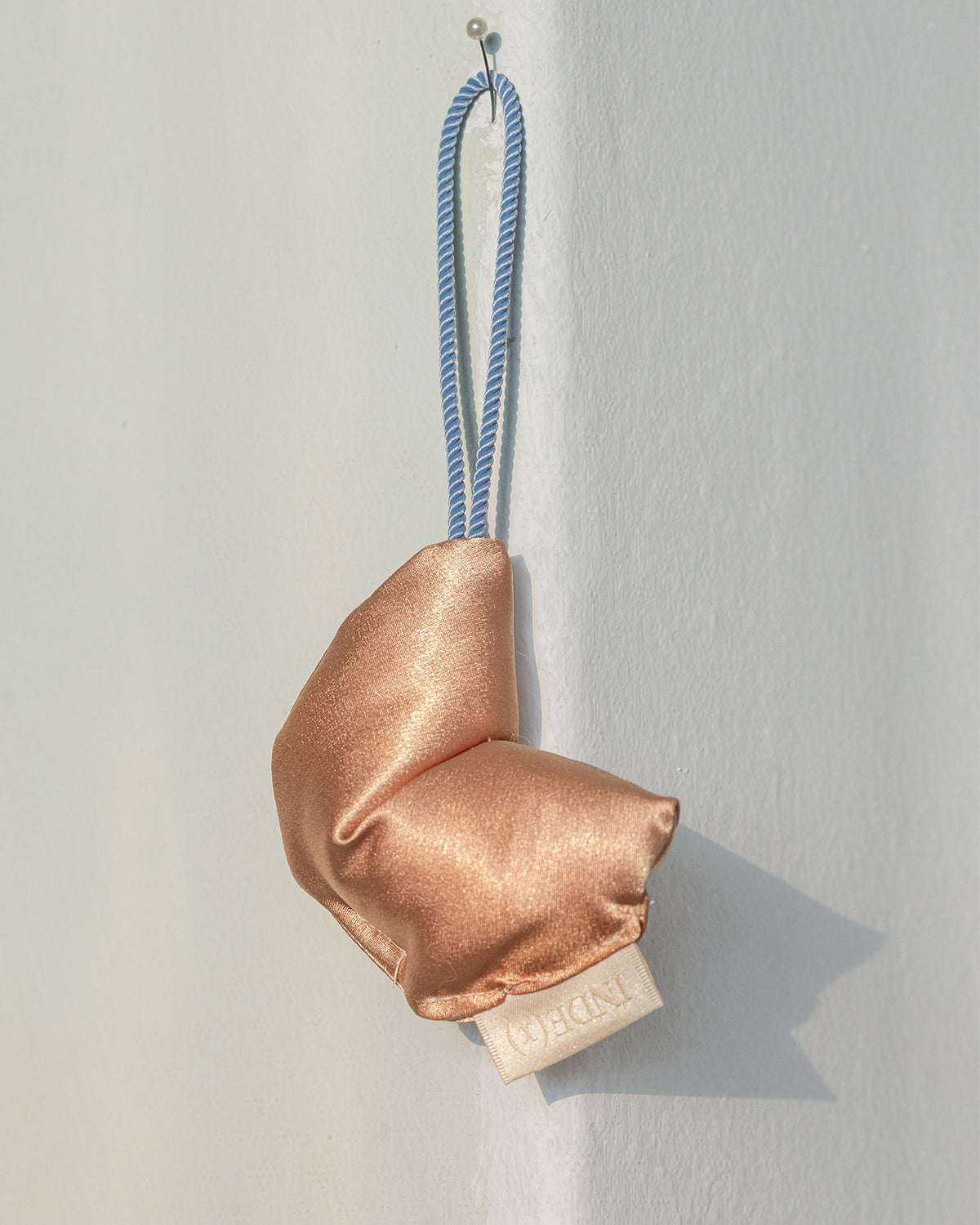 inde-x-fw-26-inde-x-mas-fortune-cookie-brown-s