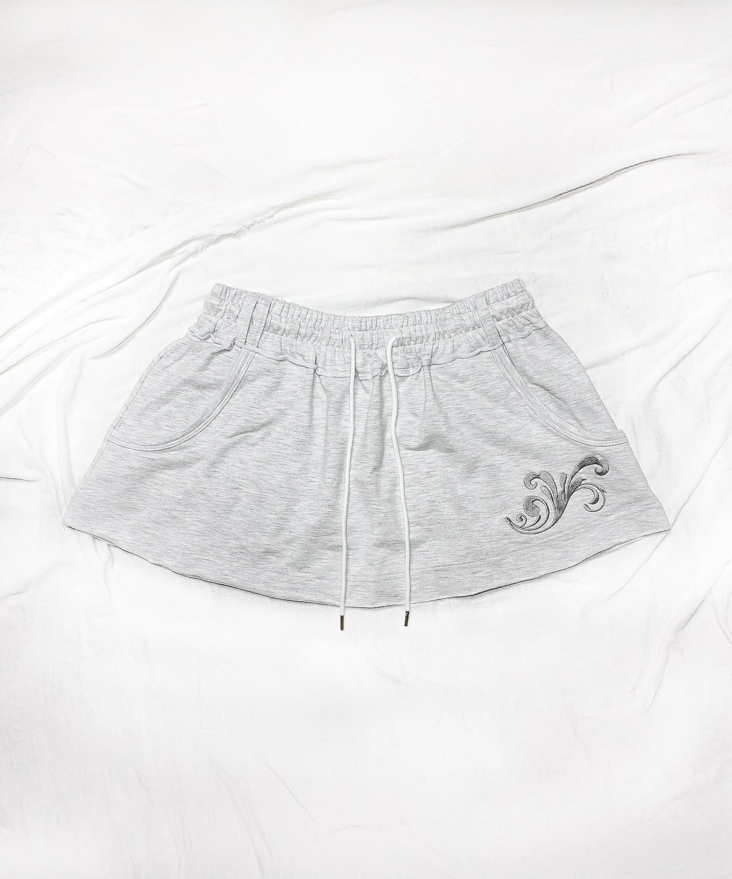 eessay-fw-25-fairy-mini-skirt-white-gray-white-gray-s