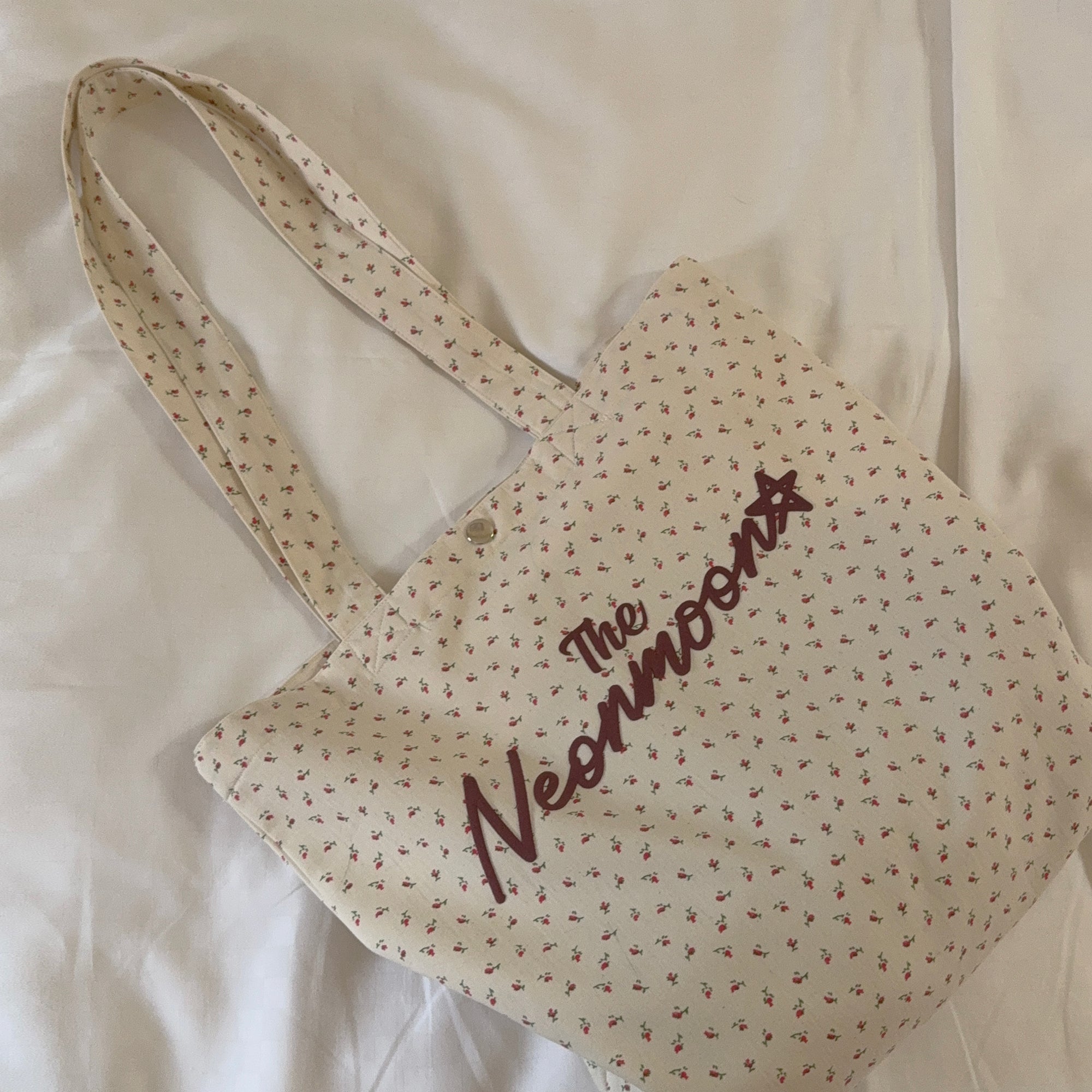neonmoon-ss-26-neonmoon-tote-bag-floral-floral-s