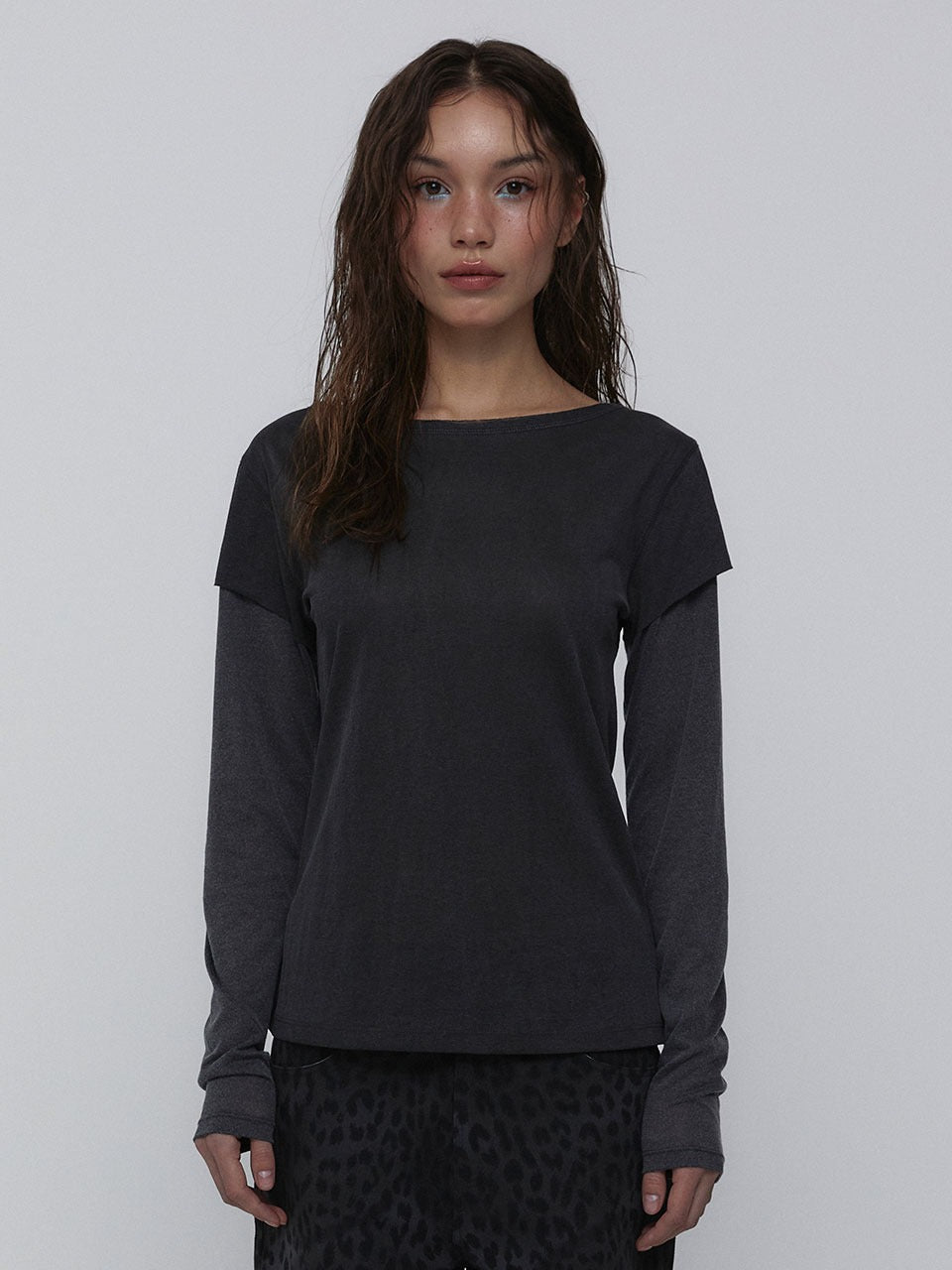 visus-ss-25-layered-long-sleeve-top_charcoal